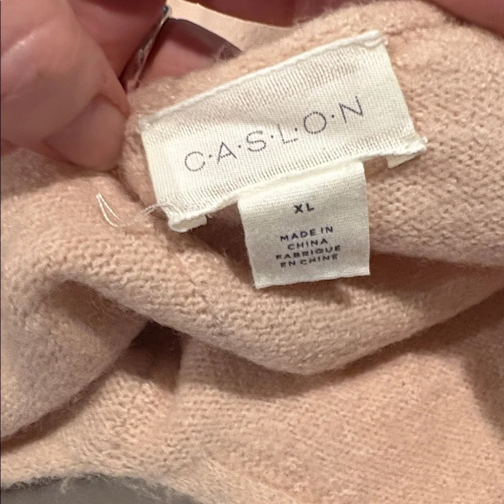 Caslon - Women's High/Low V-Neck Sweater.  Size XL. Light pink
